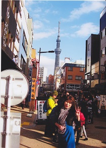 スカイツリーを背景にパチリ